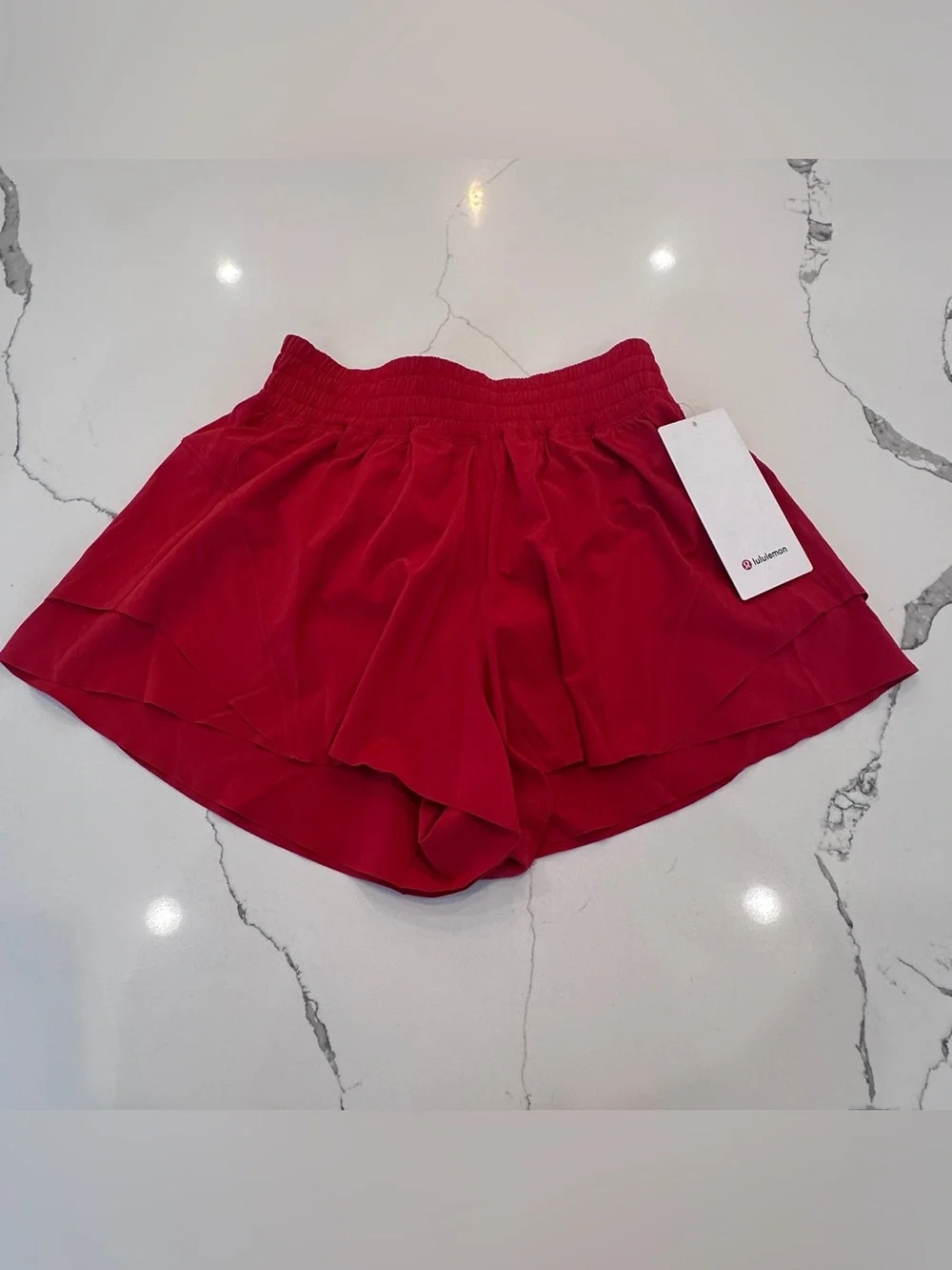 Lululemon Shake it Out Shorts 2.5” Sz Small Oxford Red NWT